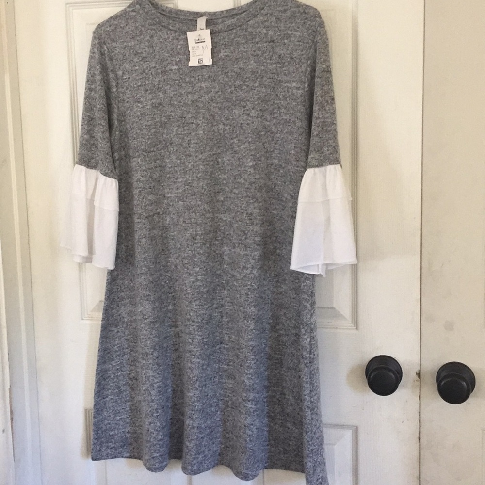 NWT Medium Grey Jolie Los Angeles knit dress